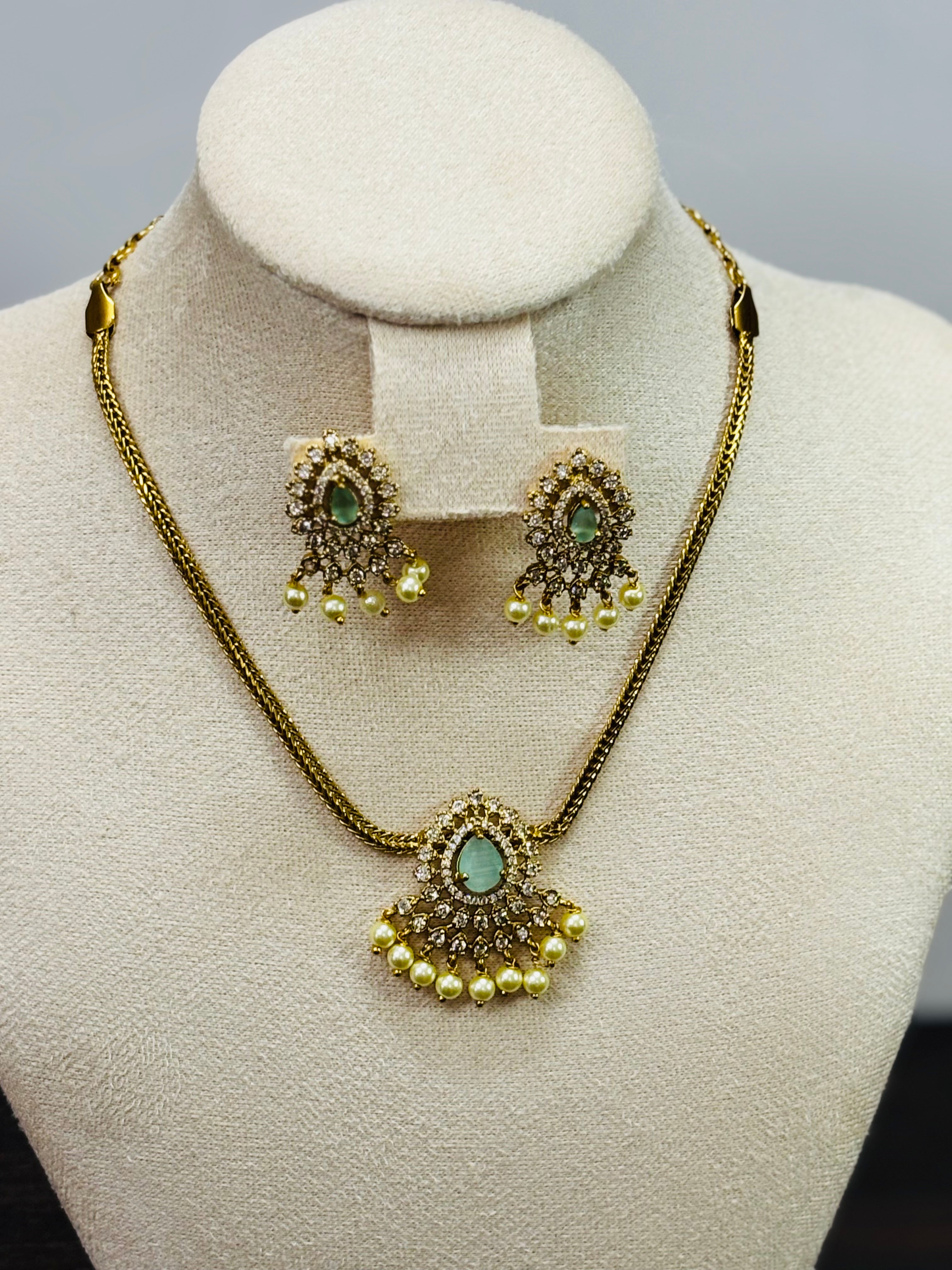 Teal Green Attigai Necklace