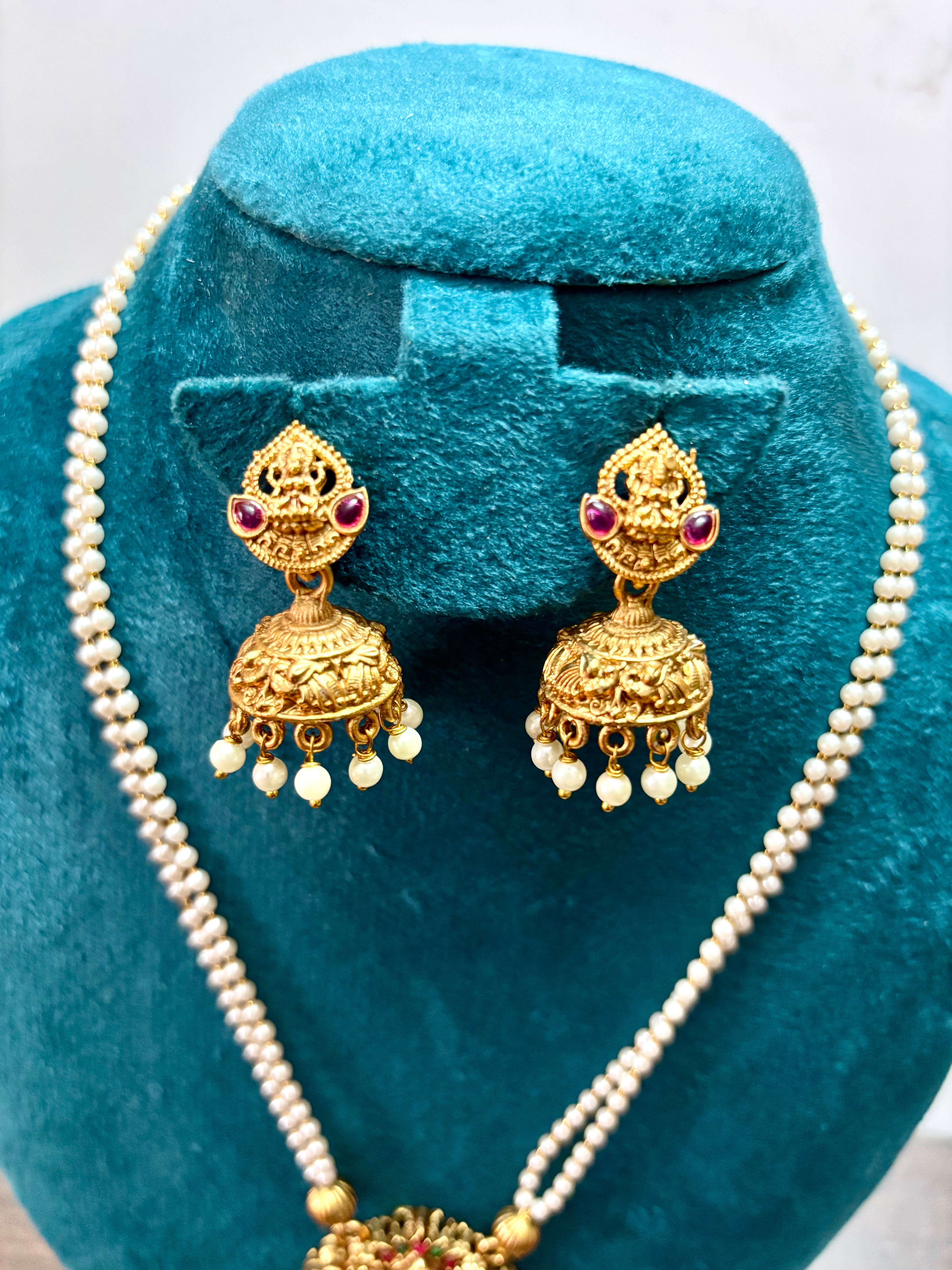Affordable pearl chain Lakshmi pendent with earrings-KJ-GP141